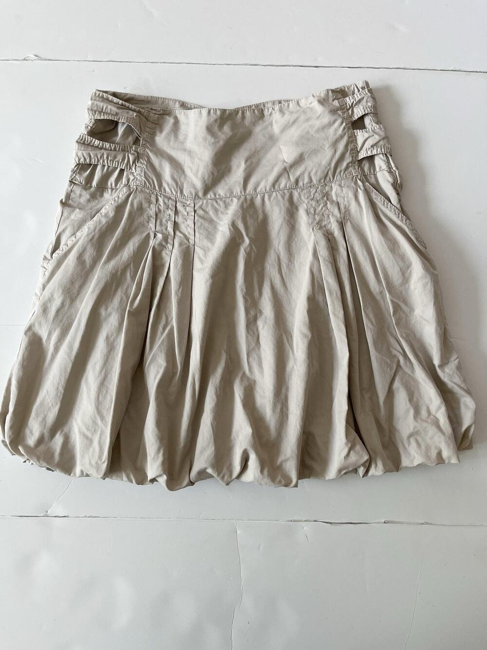 Cultus Skirt Womens M( no sz tag) Beige Pleated Bubble Hem Pockets Italy